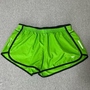 ⭐️Nike Dri-fit Short - L